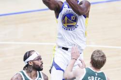 开云官方app入口-关于雄鹿再次大胜，勒布朗-詹姆斯全场最佳表现，砍下30分的信息