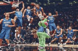 开云体育中国-欧冠决赛之夜，库里节奏完全掌控—当篮球智慧遇见绿茵场