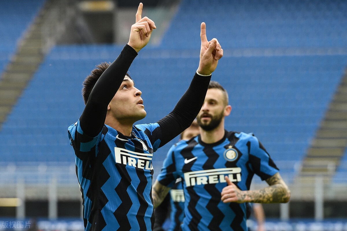 克罗托内客场艰难取胜，斩获三分的简单介绍