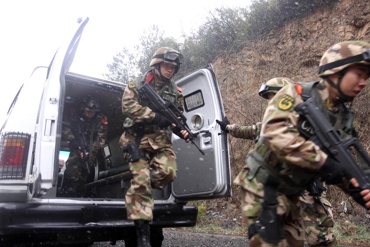 新疆雪豹全队备战出击,士气高昂谋求大胜机遇 新疆雪豹全队备战出击,士气高昂谋求大胜机遇